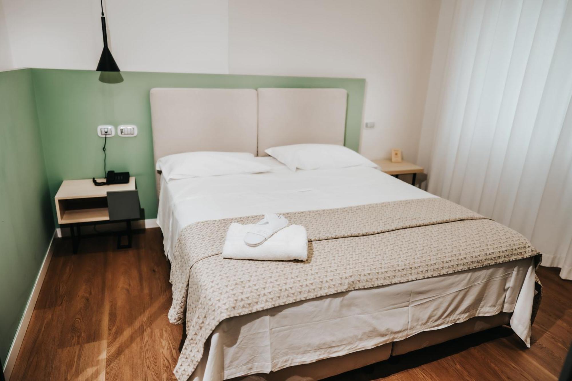 Plana Hotel Caserta Kültér fotó