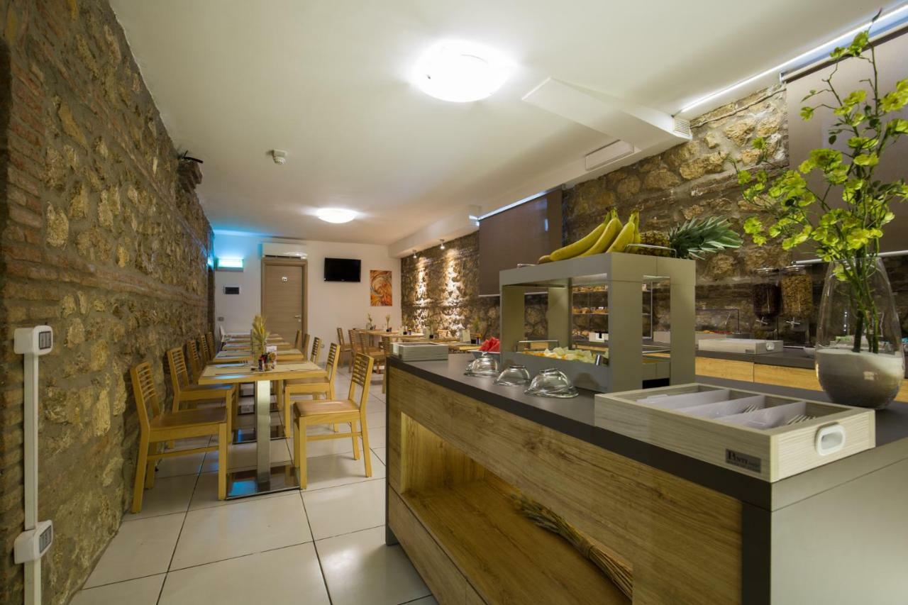Plana Hotel Caserta Kültér fotó