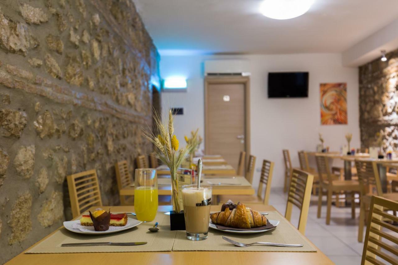 Plana Hotel Caserta Kültér fotó